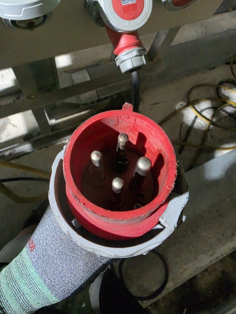 냉동컨테이너 receptacle * plug burnt
